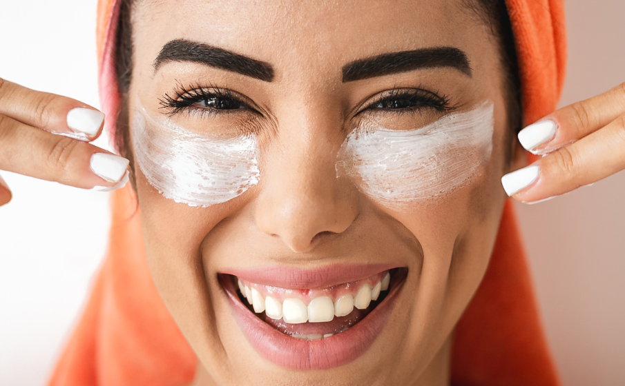 Skin Care Around the Eyes: Why It's Important and How to Reduce the Visibility of Wrinkles