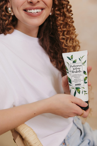 Anwen Proteinowa Zielona Herbata Odbudowująca Odżywka do Włosów Średnioporowatych 200ml