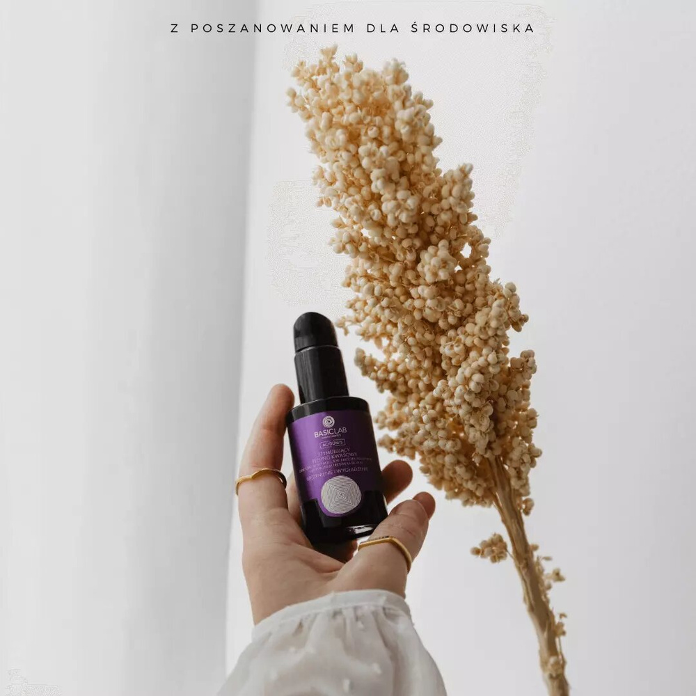 BasicLab Stimulating Acid Peeling with 8% Glycolic Acid 4% Lactobionic Acid Tripeptide Firming and Smoothing 30ml