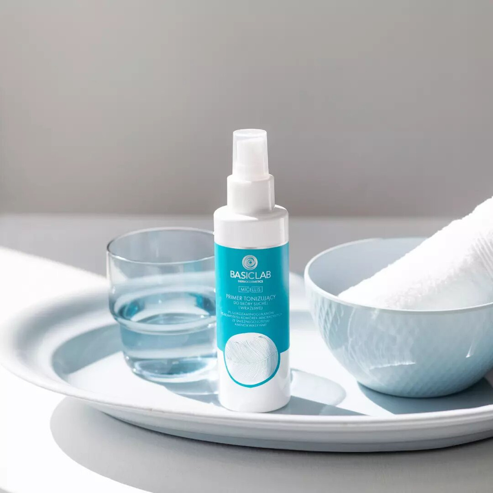 BasicLab Micellis Primer Tonizujący 3% Glikozaminoglikanów 2% Kompleksu Komórek Macierzystych ze Śnieżnego Lotosu Aminokwasy NMF dla Skóry Suchej i Wrażliwej 150ml Best Before 30.04.26