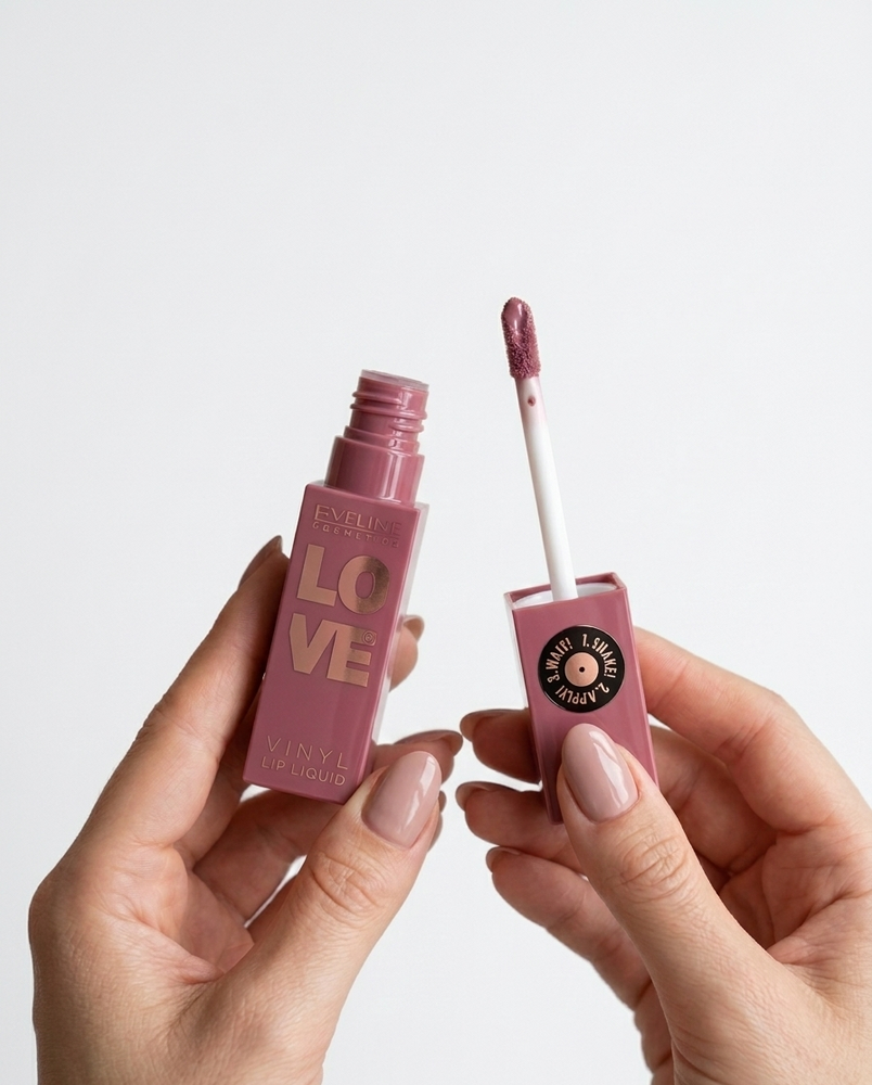 Eveline VinyLove Liquid Vinyl Lipstick with Gloss Effect No. 04 Peachy 4ml