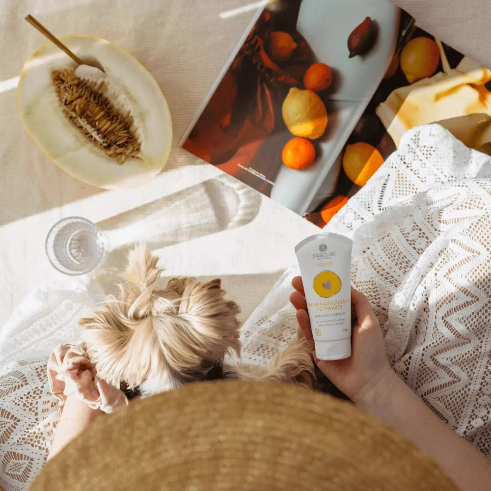 BasicLab Lekki Krem Nawilżający do Twarzy dla Skóry Wrażliwej i Mieszanej 75ml