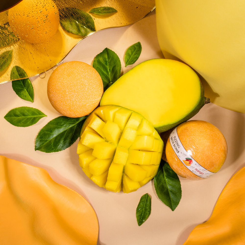 Kanu Nature Formowana Ręcznie Musująca Kula do Kąpieli o Zapachu Egzotycznego Mango 160g