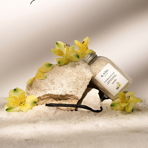 Kanu Nature Regenerating and Relaxing Mineral Bath Salt with Vanilla Scent 350g Best Before 06.03.26