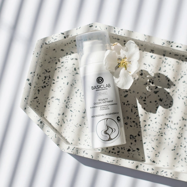 BasicLab Dermocosmetics Intimis Łagodzący Olejek do Higieny Intymnej 50ml