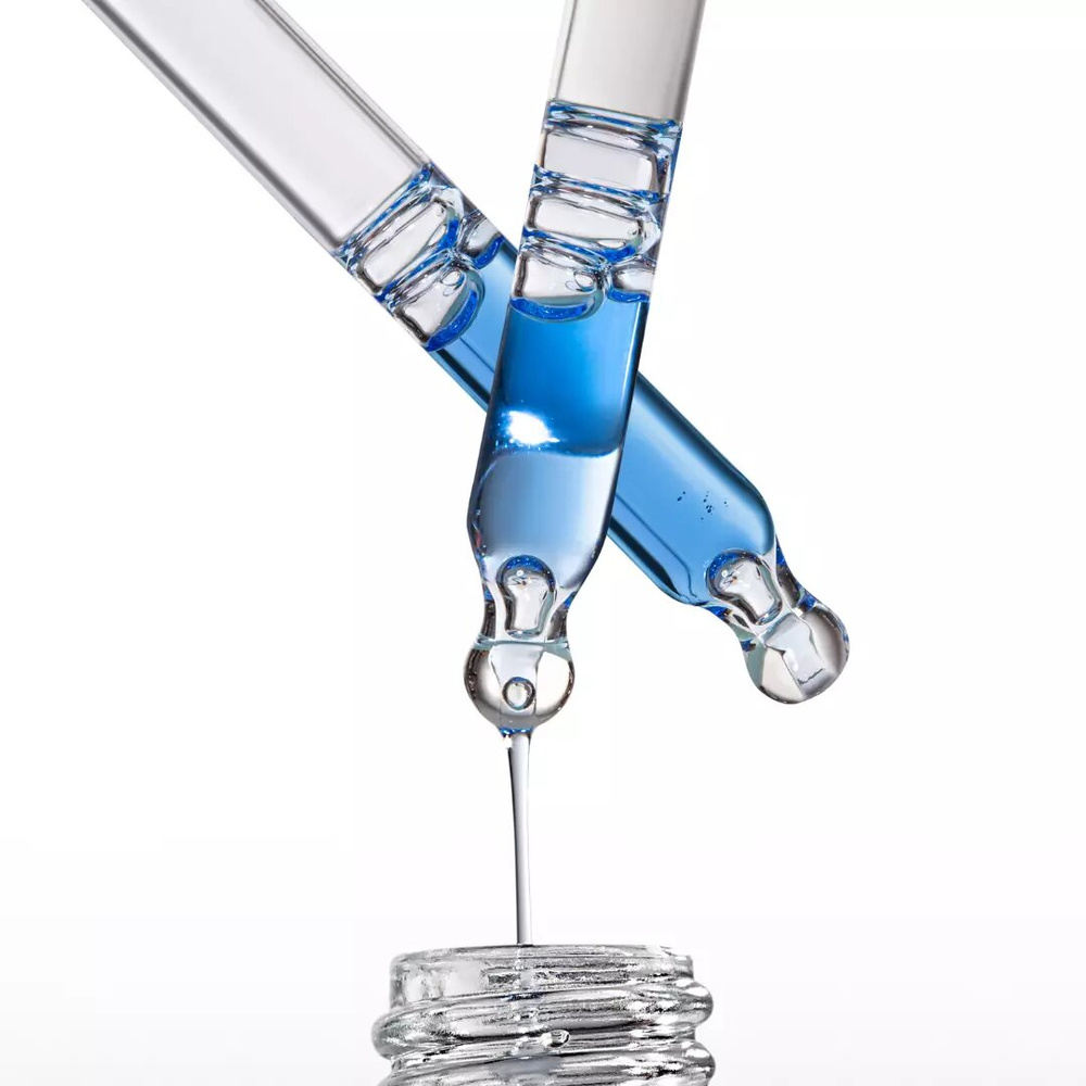 BasicLab Serum Ujędrniające z 0,5% Czystych Peptydów Miedziowych Elastyczność i Wypełnienie dla każdego Rodzaju Skóry na Dzień i na Noc 30ml