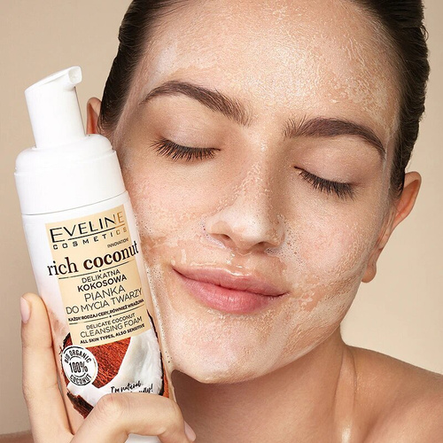Eveline Rich Coconut Delikatna Kokosowa Pianka Myjąca do Każdego Rodzaju Skóry 150ml