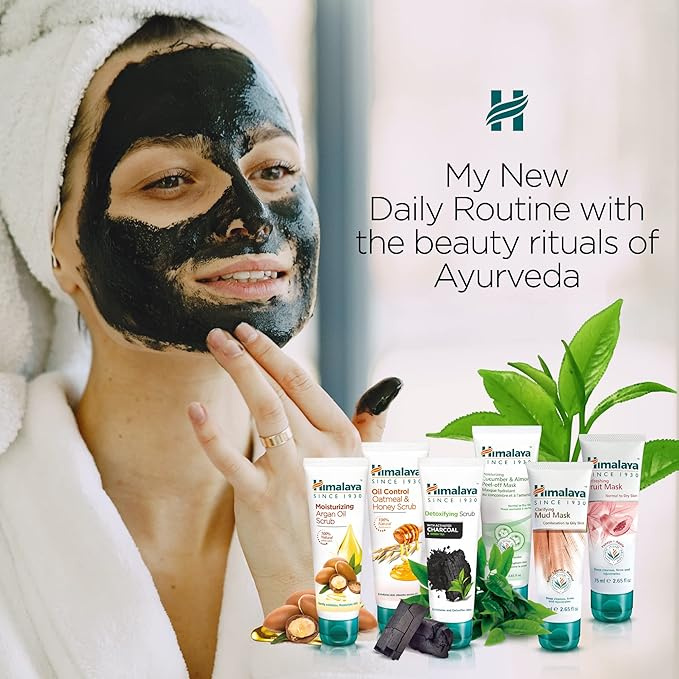 Himalaya Scrub with Activated Charcoal & Green Tea Detoksykacyjny Peeling Węglowy dla Skóry Normalnej i Tłustej 75ml