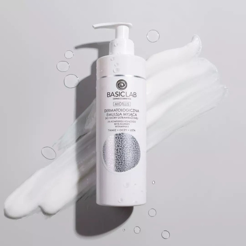 BasicLab Dermatologiczna Emulsja Myjąca dla Skóry Ultrawrażliwej 300ml