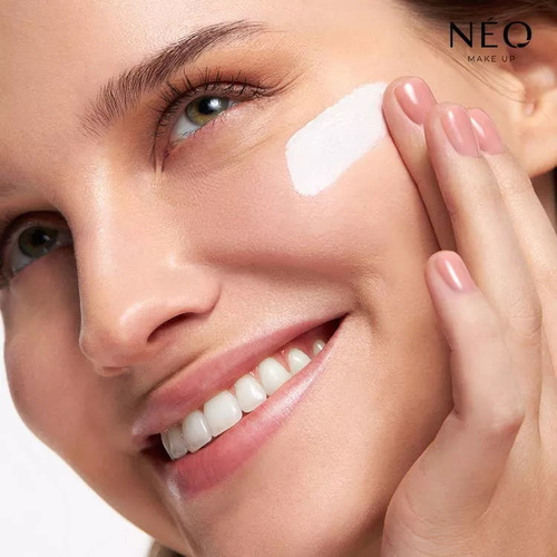 Neo Makeup Intense Serum SPF 20 Tonująco-Wygładzająca Baza HD Blurring Effect 30ml
